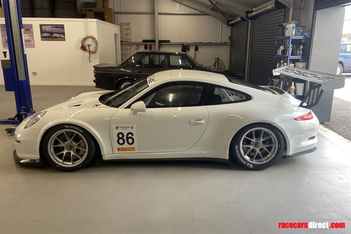 porsche-9911-gt3-cup-car