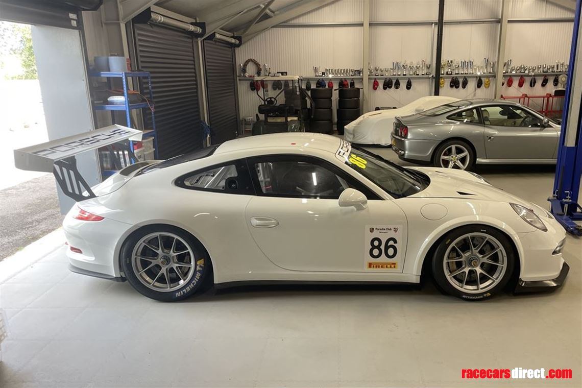 porsche-9911-gt3-cup-car