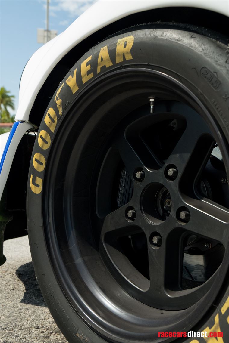 porsche-rsr-30-le-mans-tribute