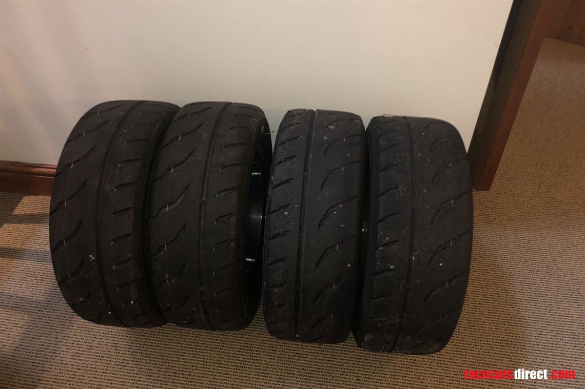 4-x-caterham-wheels-fitted-with-toyo-888