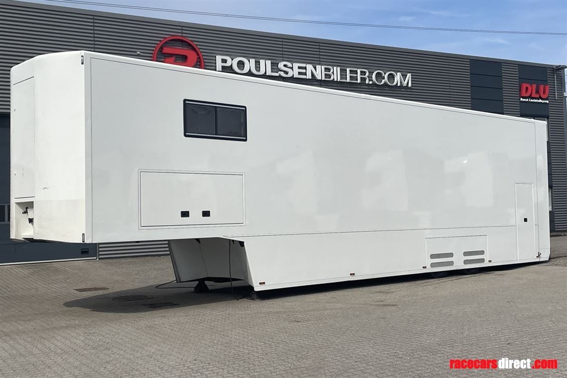 krukenmeier-racetrailer-with-tent