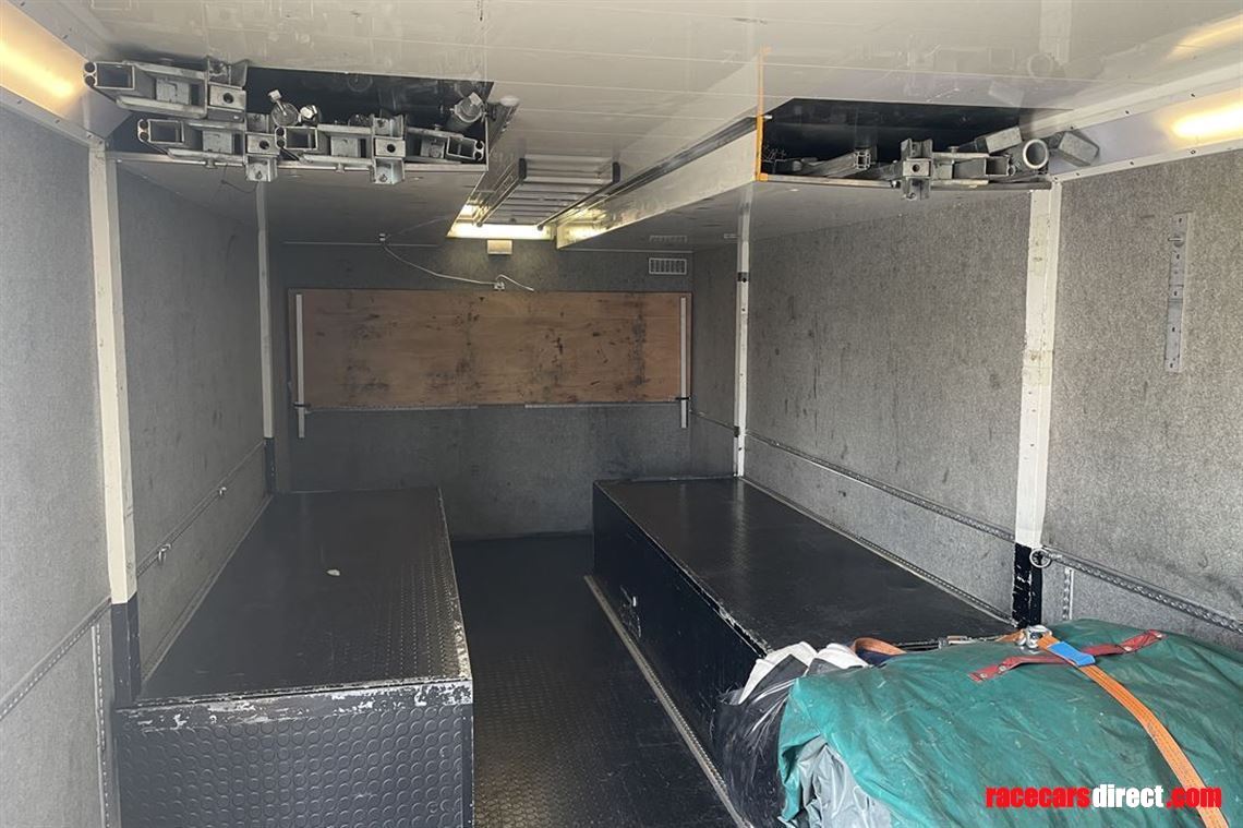 krukenmeier-racetrailer-with-tent