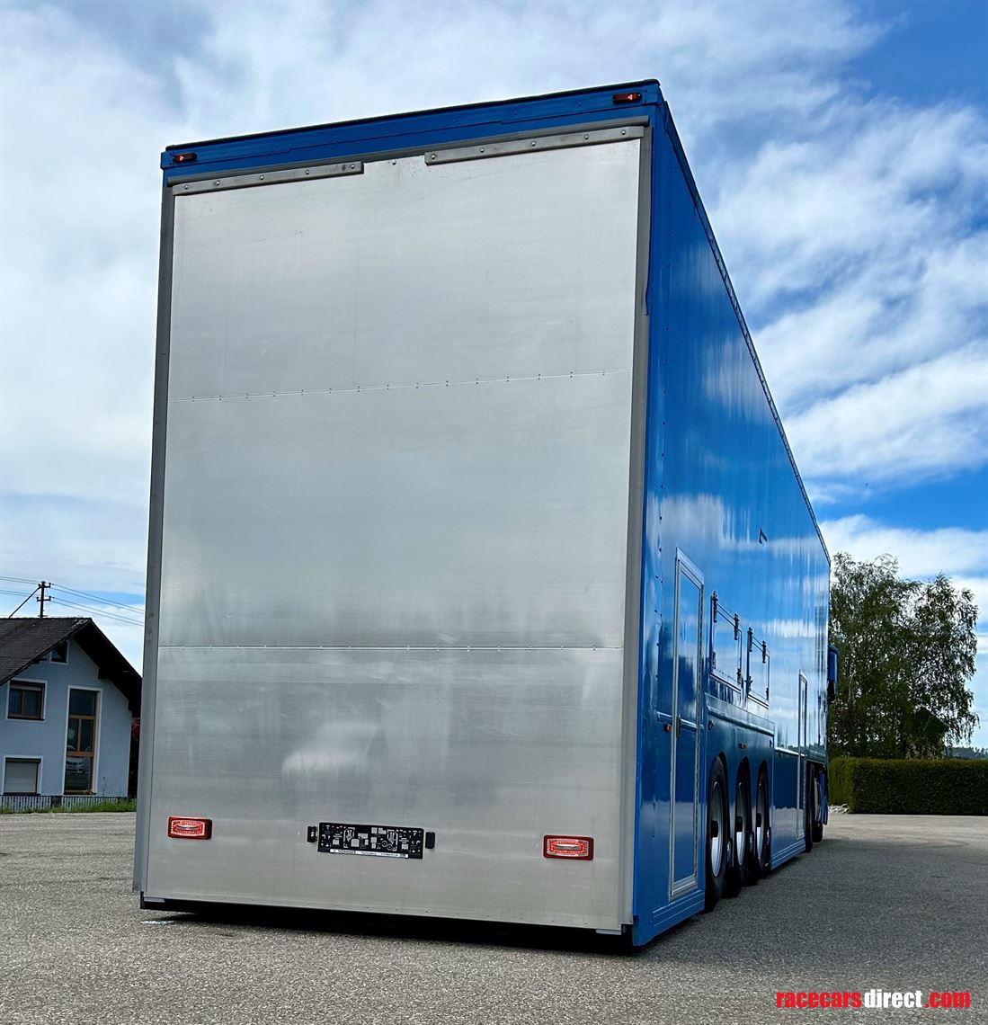 racetrailer-3-carsliving-incl-mb-actros-1842