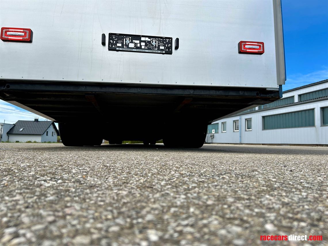 racetrailer-3-carsliving-incl-mb-actros-1842