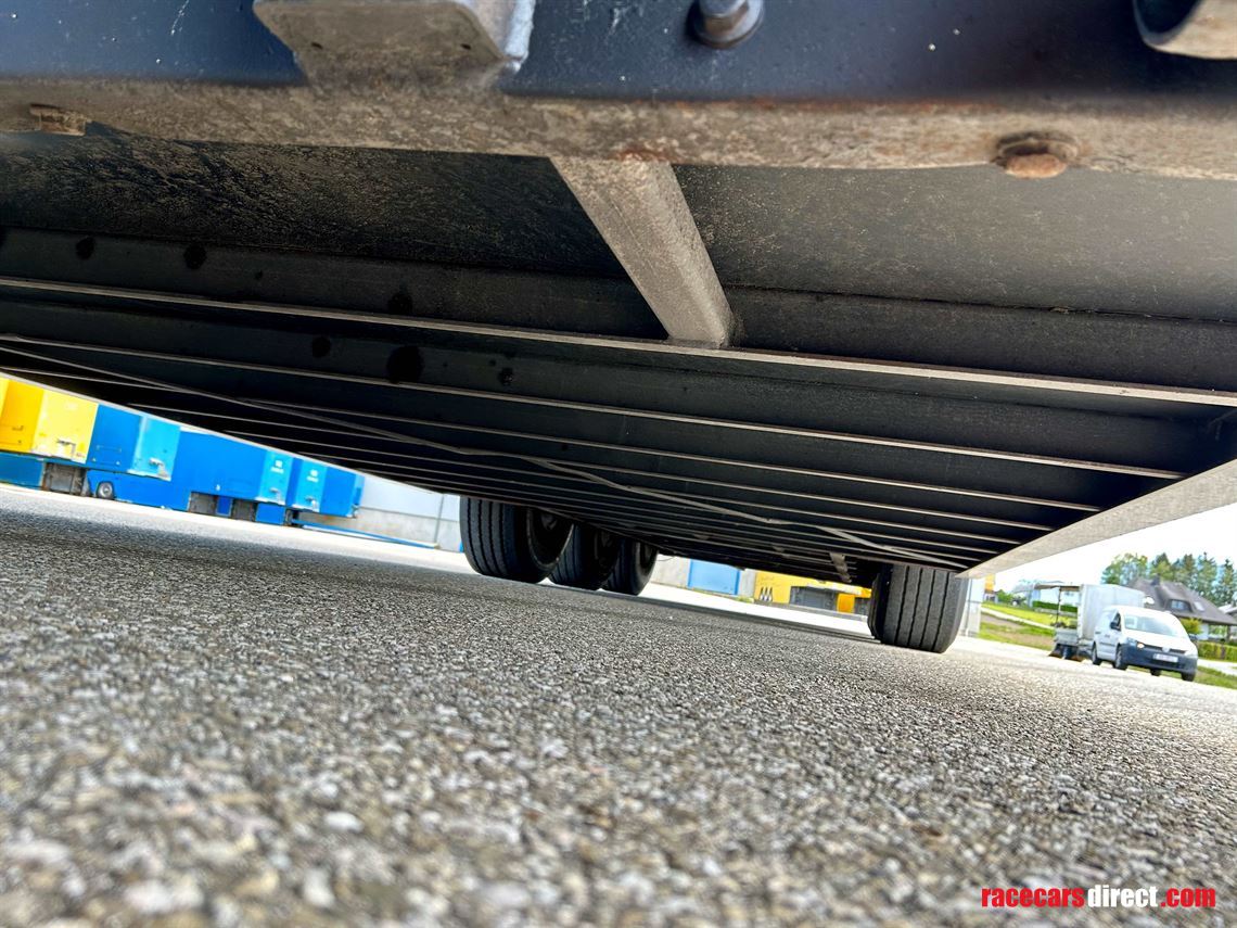 racetrailer-3-carsliving-incl-mb-actros-1842