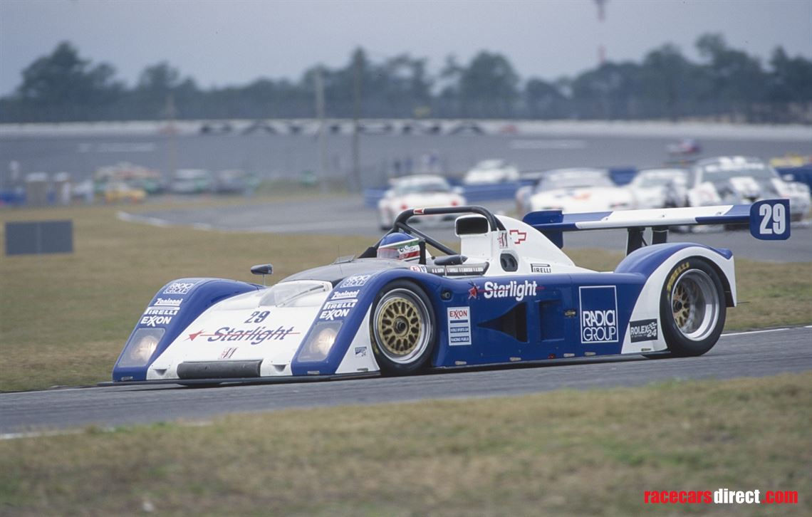 1995-riley-scott-mkiii-95-003