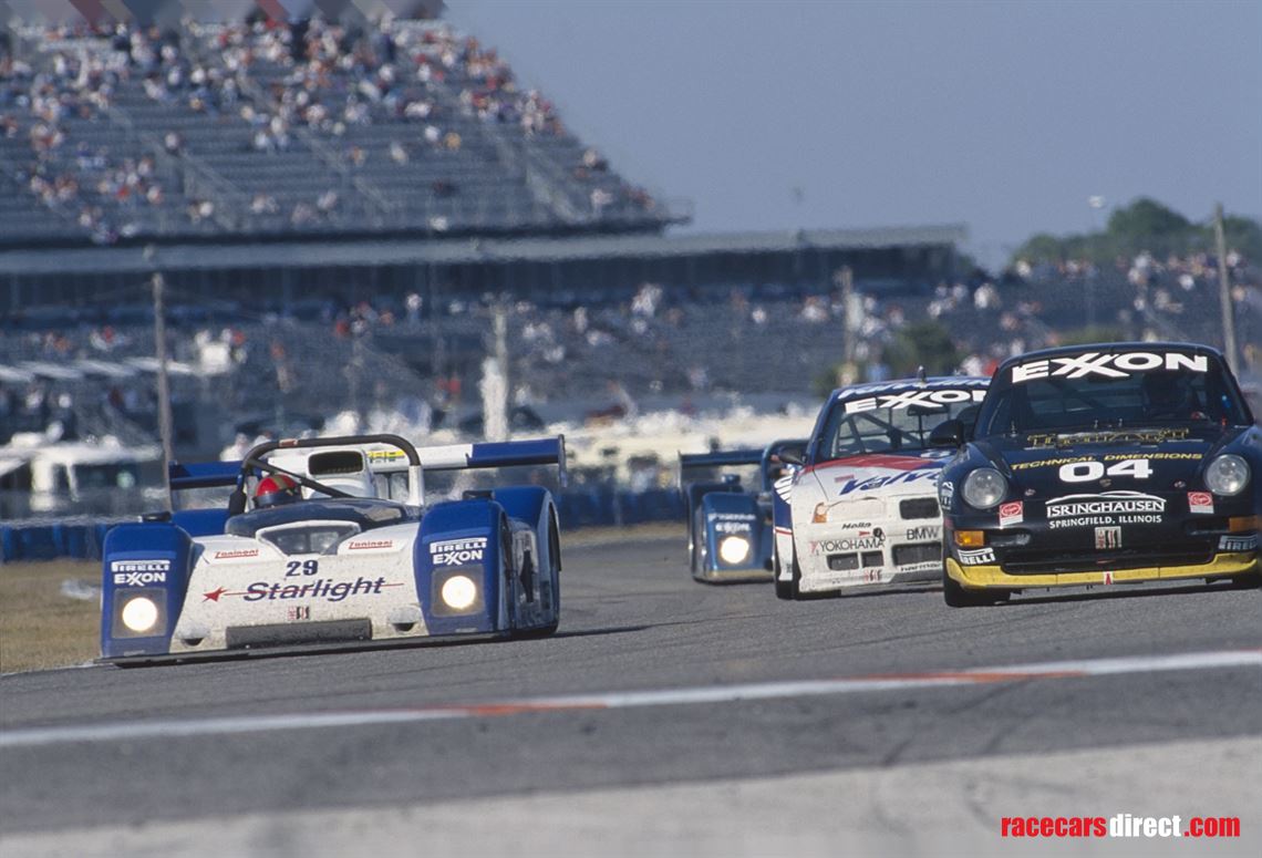 1995-riley-scott-mkiii-95-003