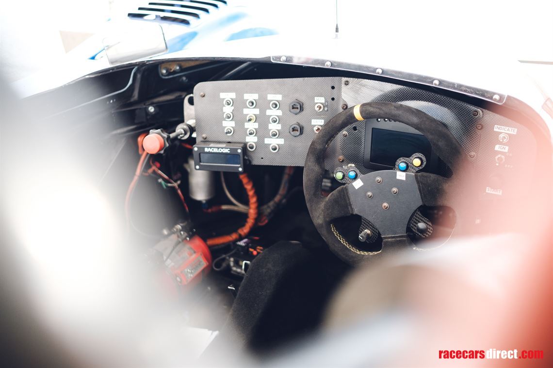 1995-riley-scott-mkiii-95-003