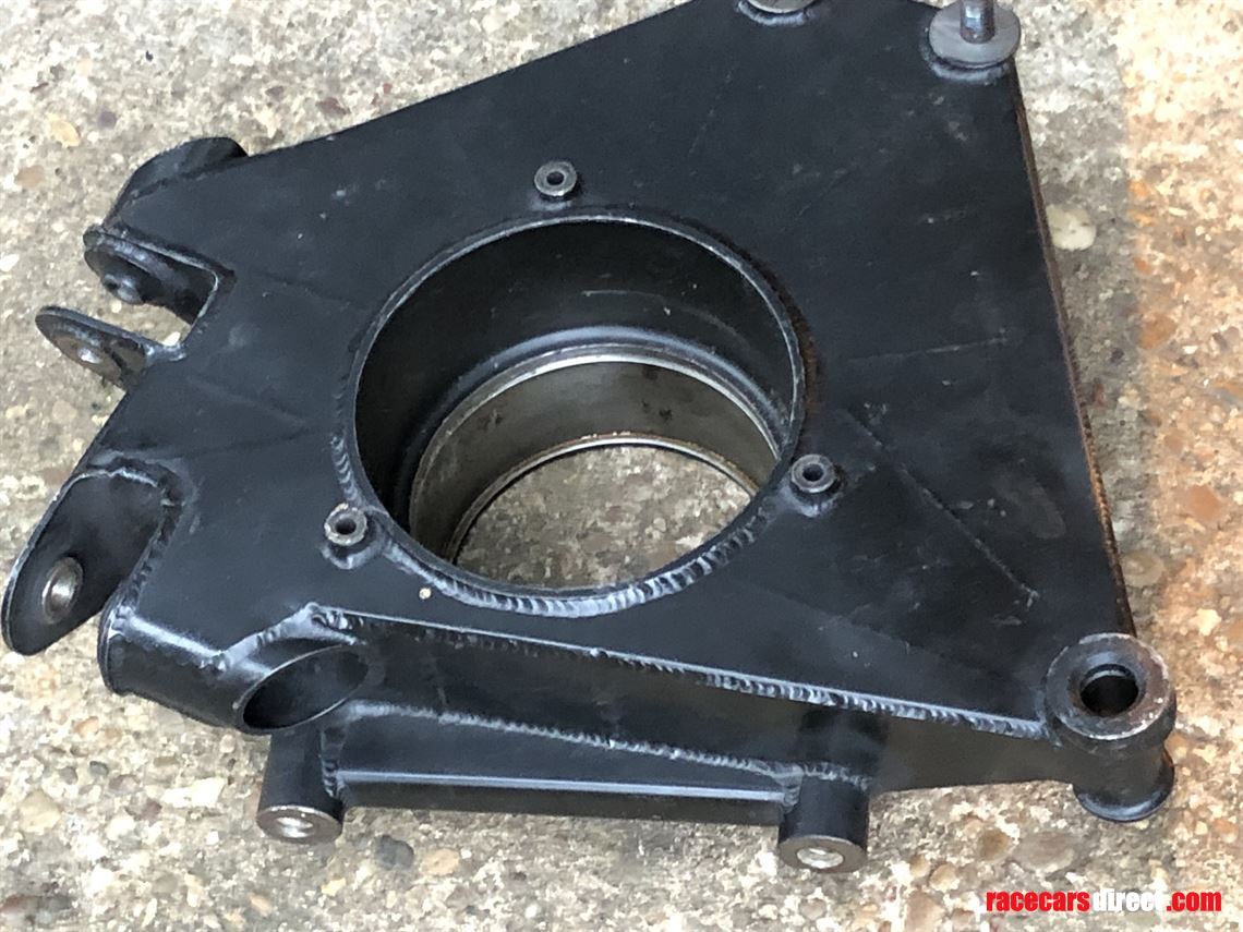 dallara-f304-rear-upright