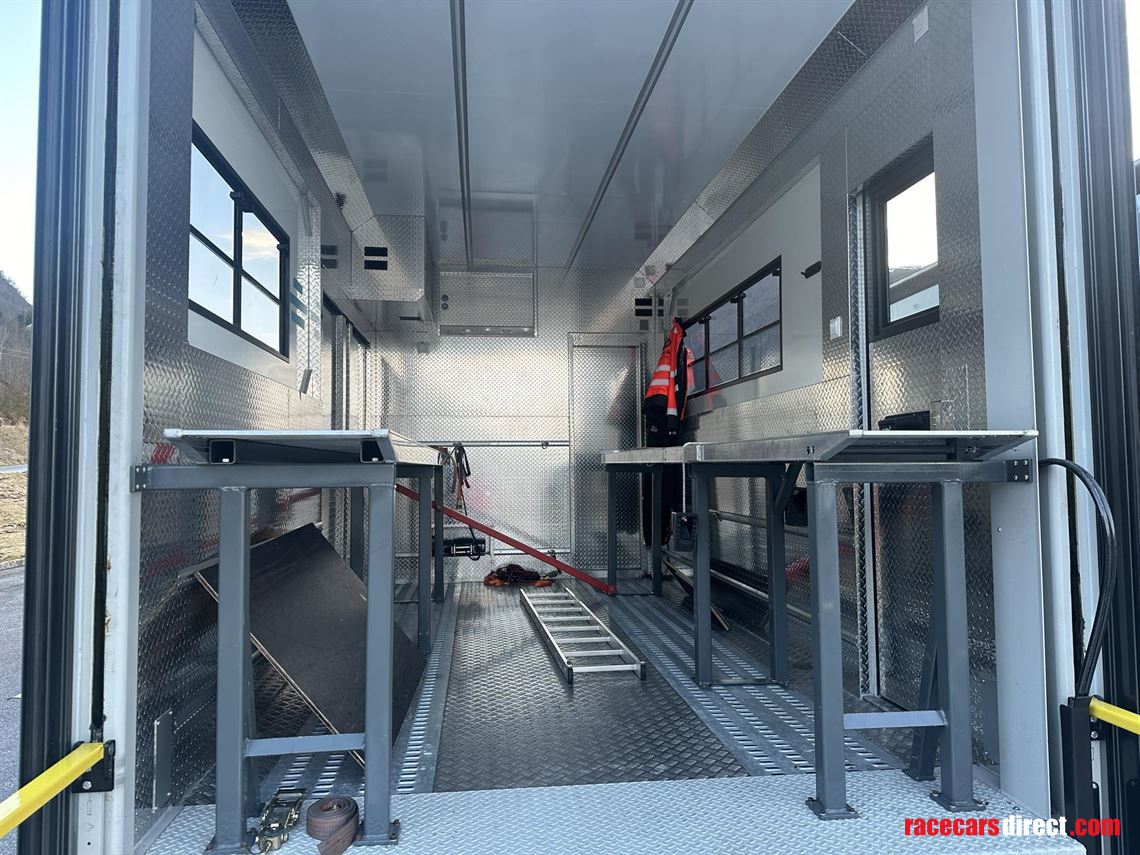 stx-racing-transporter-wlarge-living---new-pr