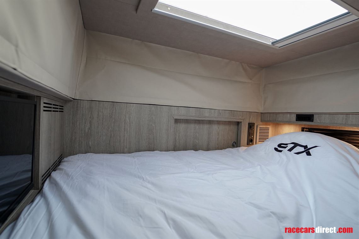stx-racing-transporter-wlarge-living---new-pr