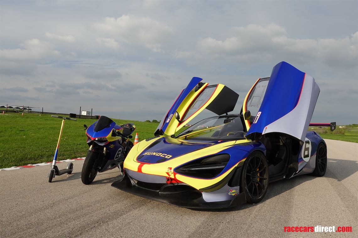 mclaren-720s-and-ducati-1199-panigale-pit-bik