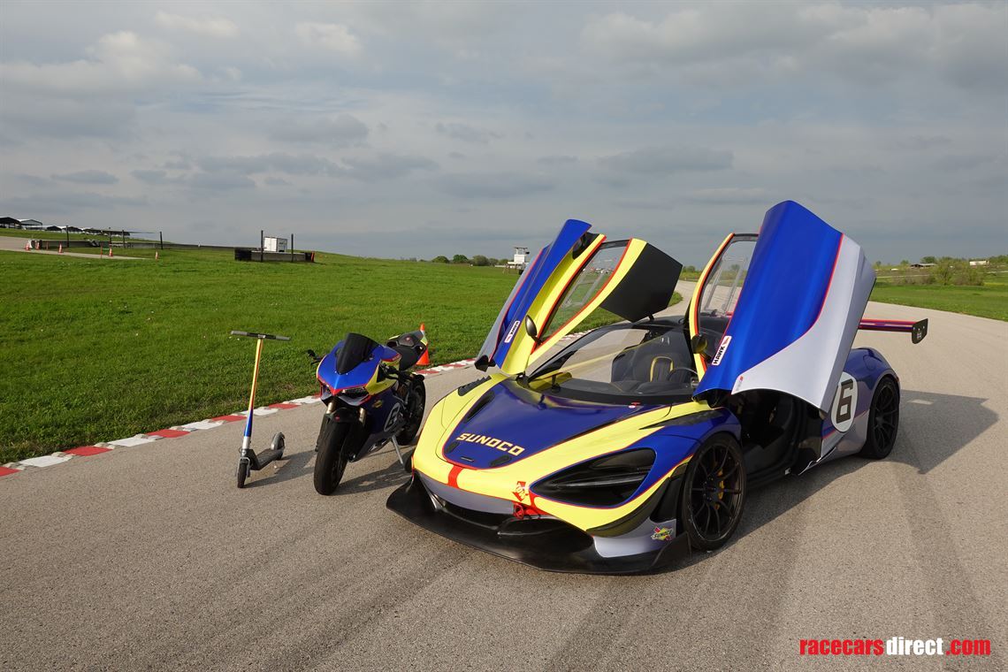 mclaren-720s-and-ducati-1199-panigale-pit-bik