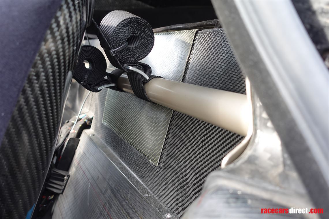 mclaren-720s-and-ducati-1199-panigale-pit-bik