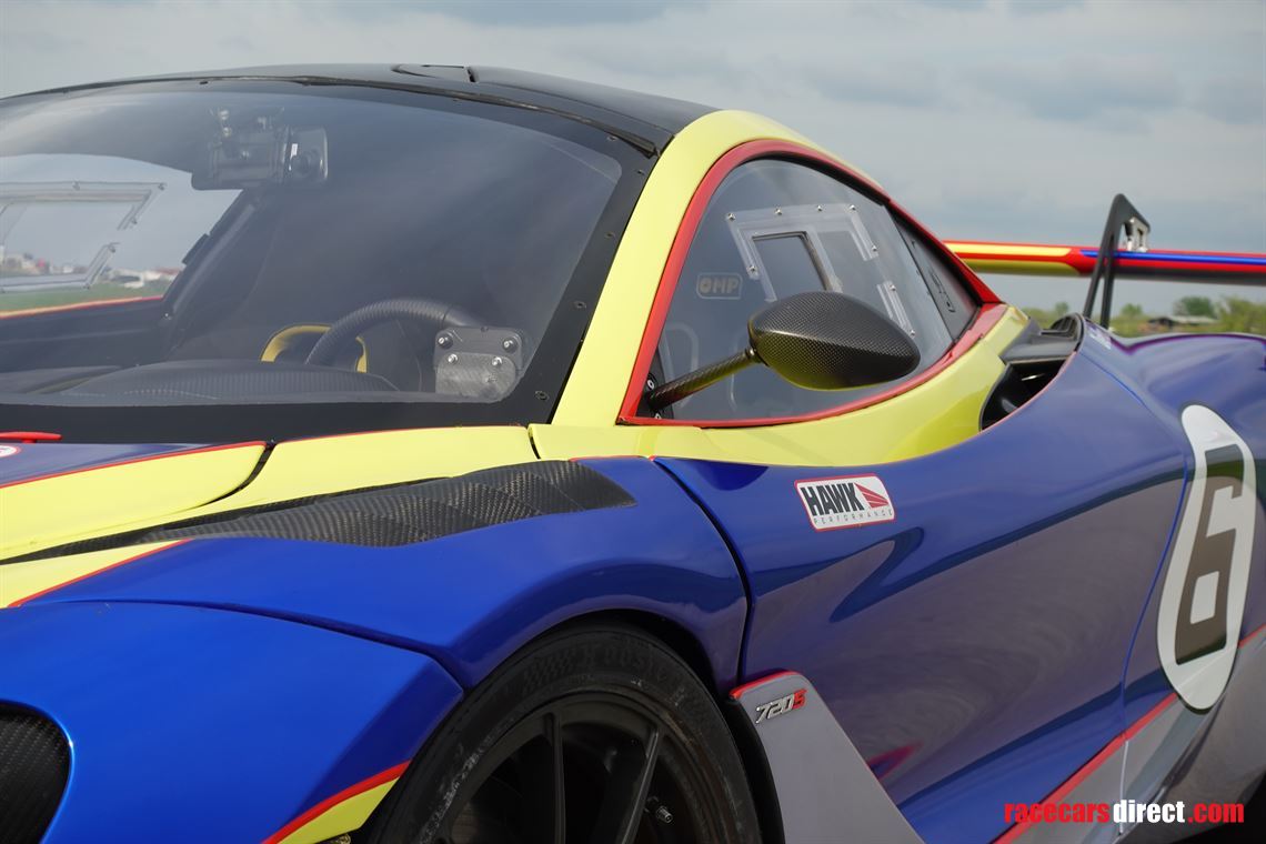 mclaren-720s-and-ducati-1199-panigale-pit-bik