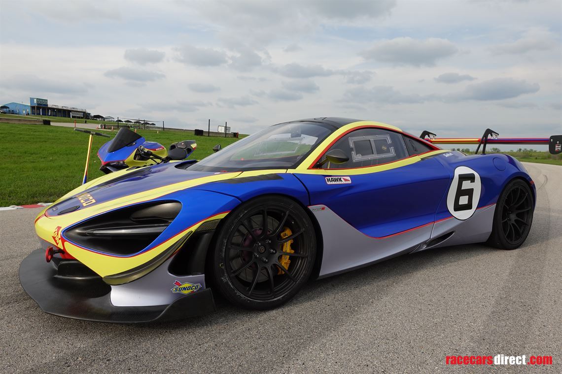 mclaren-720s-and-ducati-1199-panigale-pit-bik