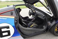 mclaren-720s-and-ducati-1199-panigale-pit-bik