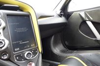 mclaren-720s-and-ducati-1199-panigale-pit-bik