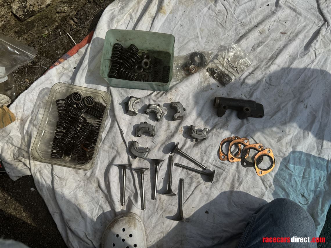 alfa-romeo-gtv-2000-engine-components