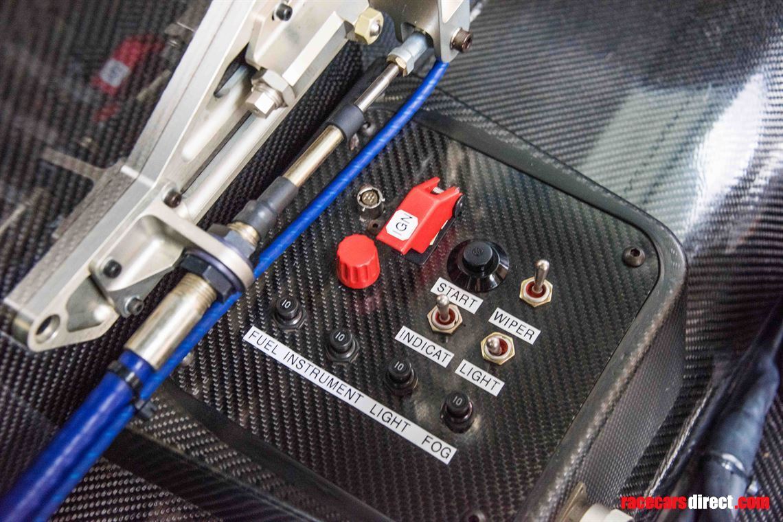 sold-dtm-amg-mercedes-hwa-official-show-car