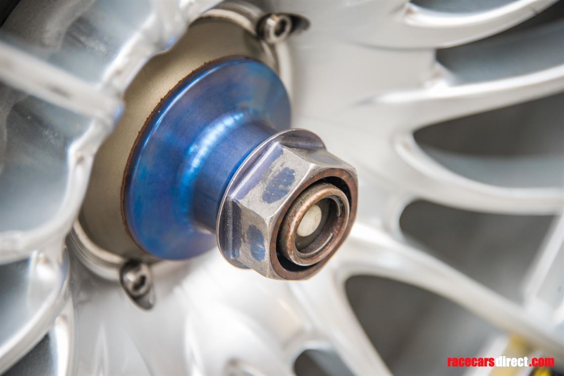 sold-dtm-amg-mercedes-hwa-official-show-car