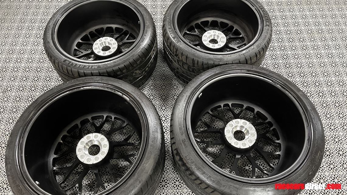 centerlock-signature-wheels