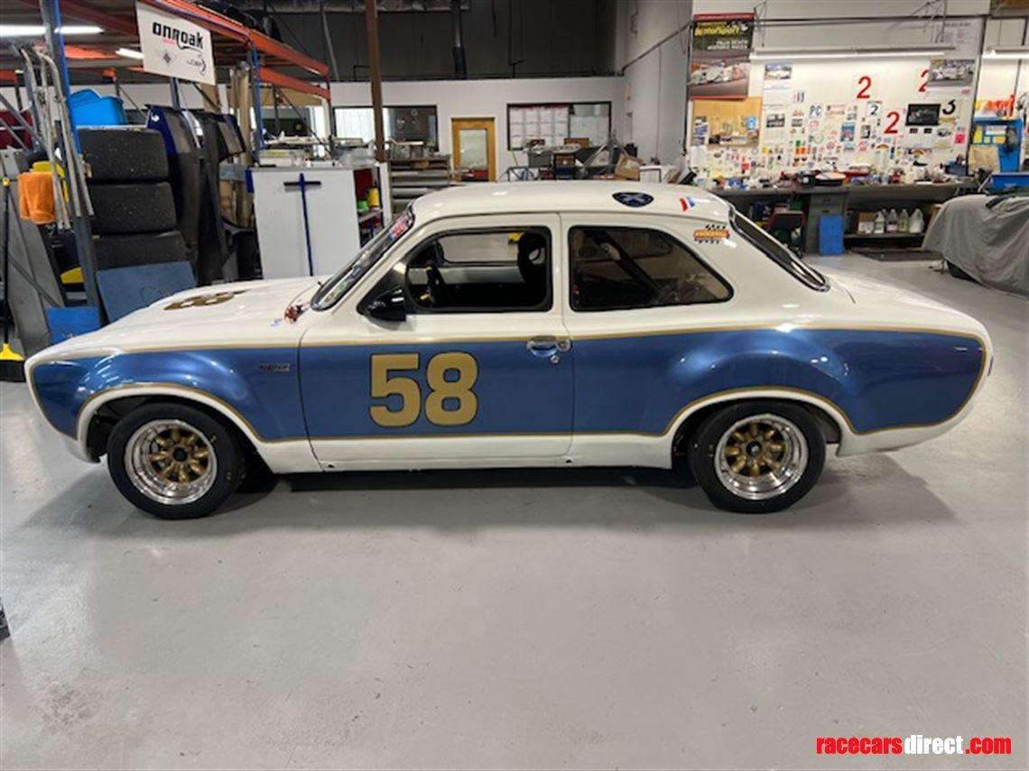 ford-escort-rs1600-with-cosworth-bdg