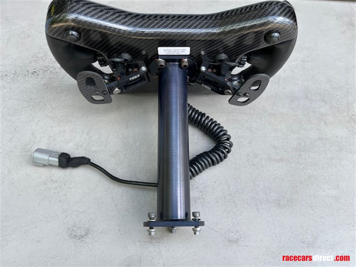 aston-martin-gt4-steering-wheel-assembly