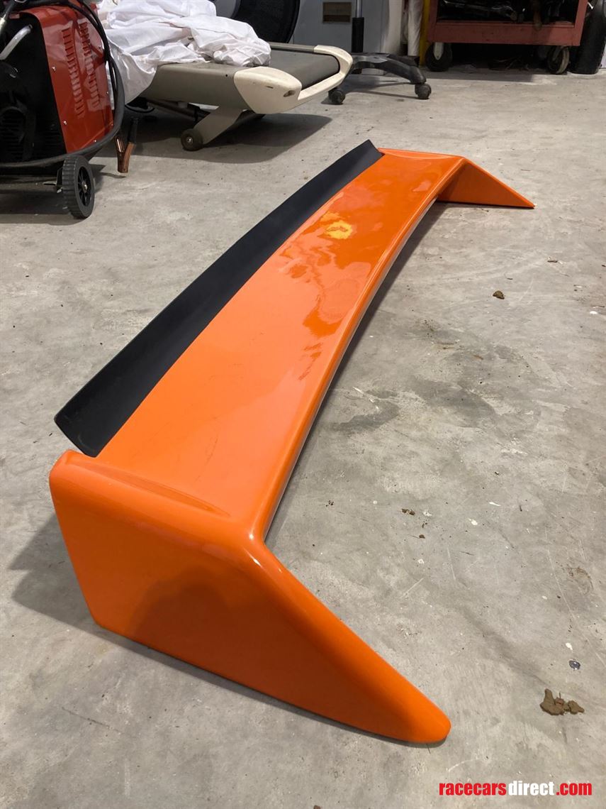 bmw-e30-325i-race-car