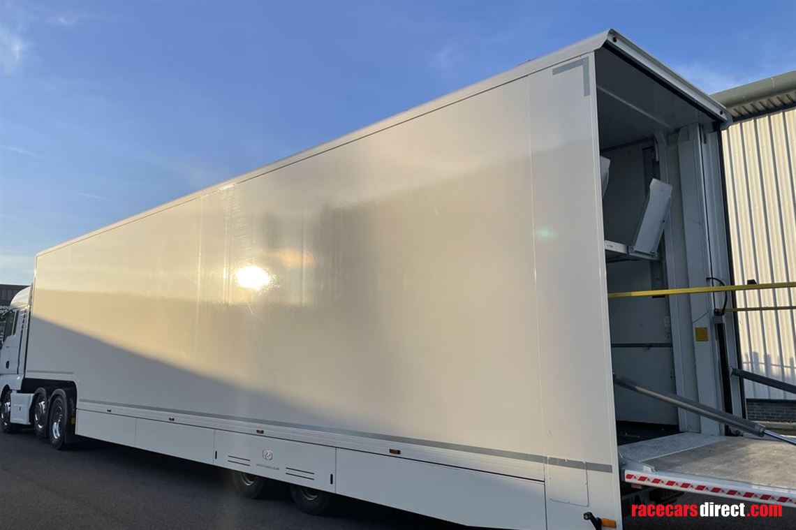 4-car-race-trailer-with-tractor-unit---comple