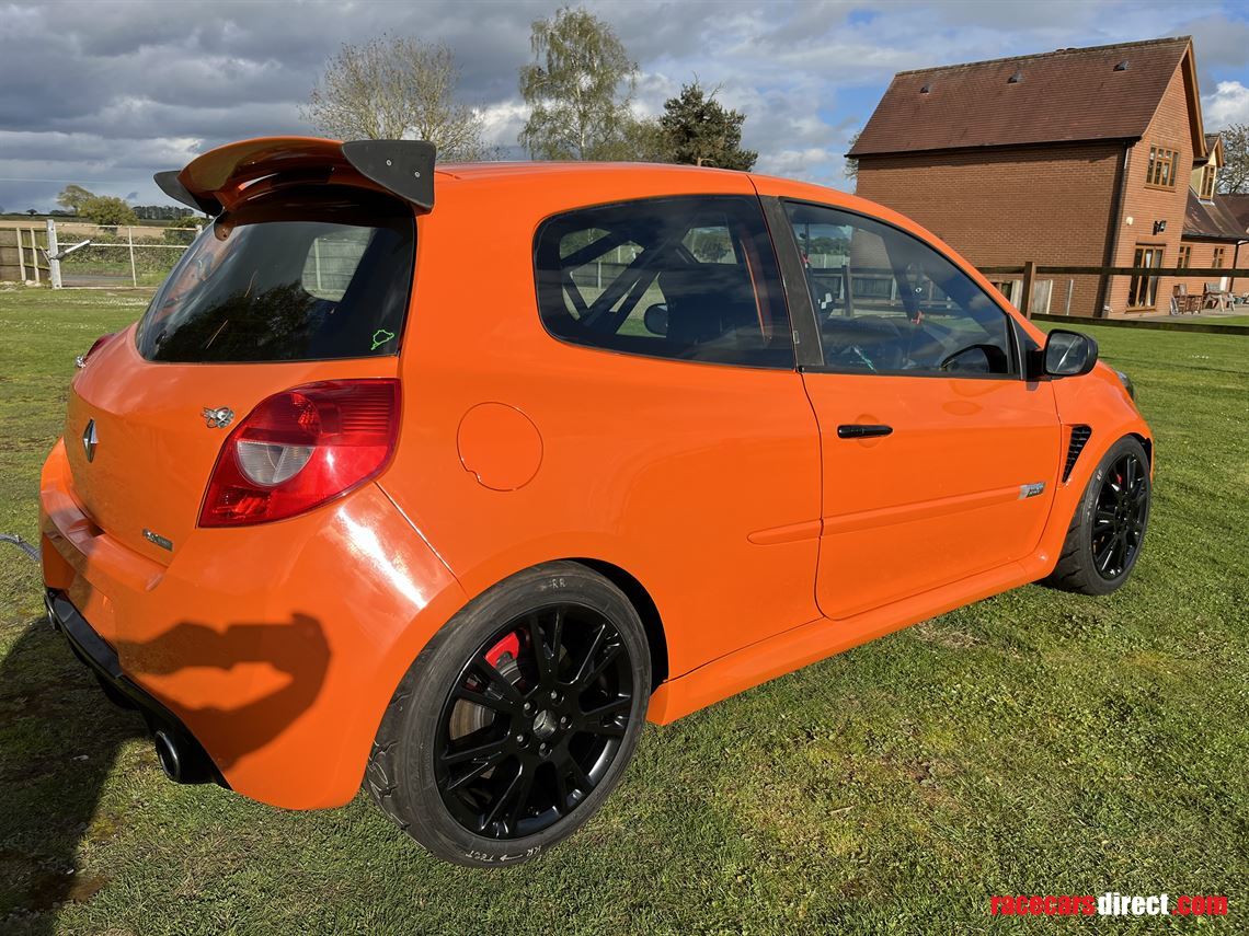 renault-clio-cup-200-racetrack-car-price-drop