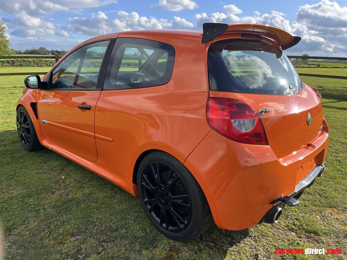 renault-clio-cup-200-racetrack-car-price-drop