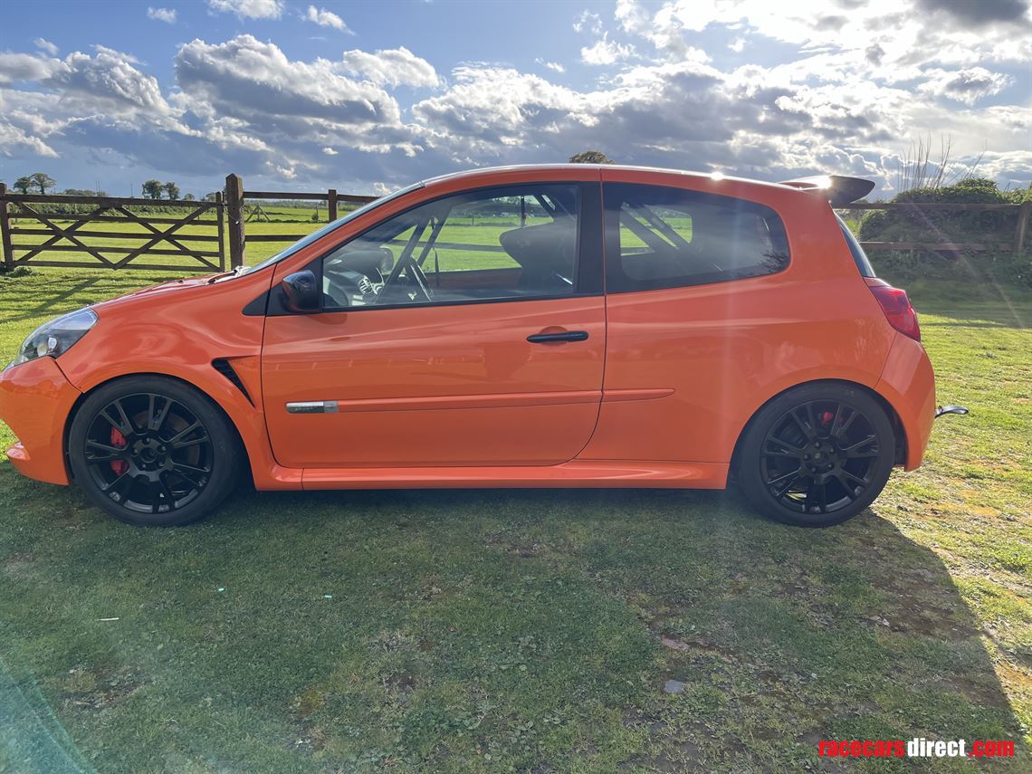 renault-clio-cup-200-racetrack-car-price-drop