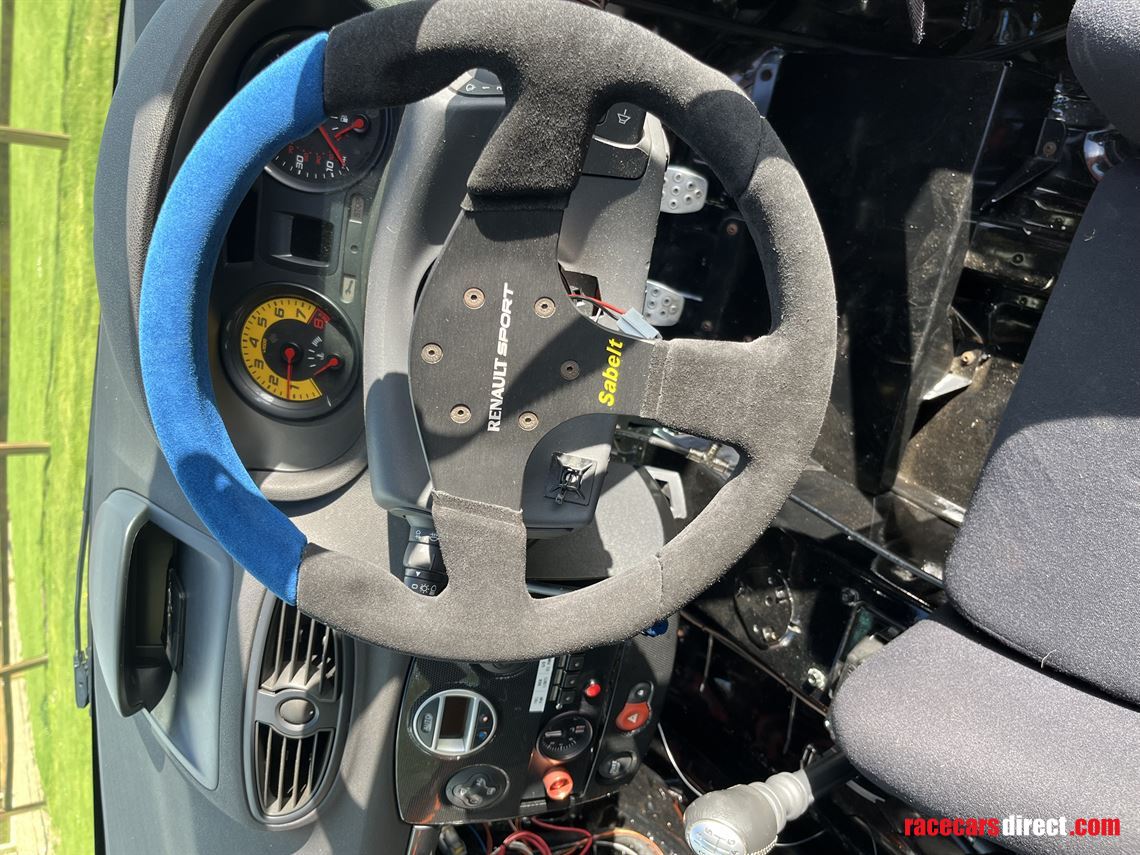 renault-clio-cup-200-racetrack-car-price-drop