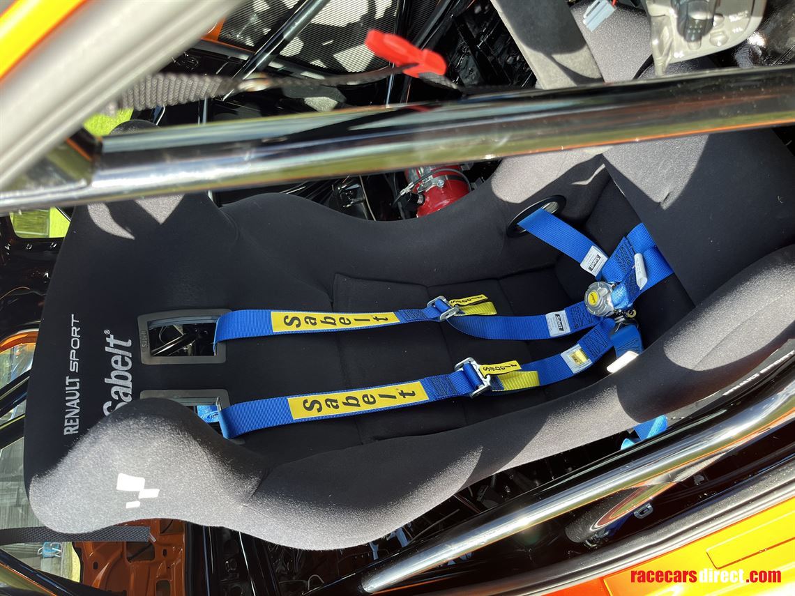 renault-clio-cup-200-racetrack-car-price-drop