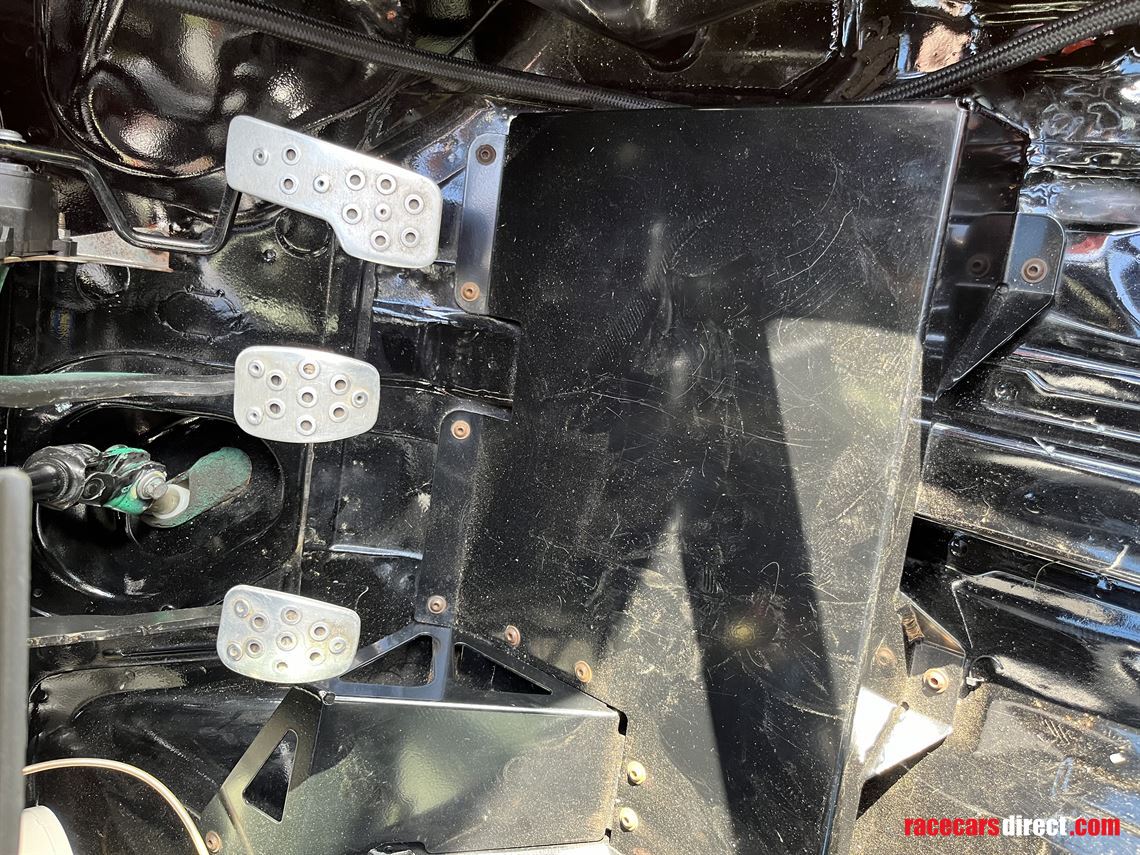 renault-clio-cup-200-racetrack-car-price-drop