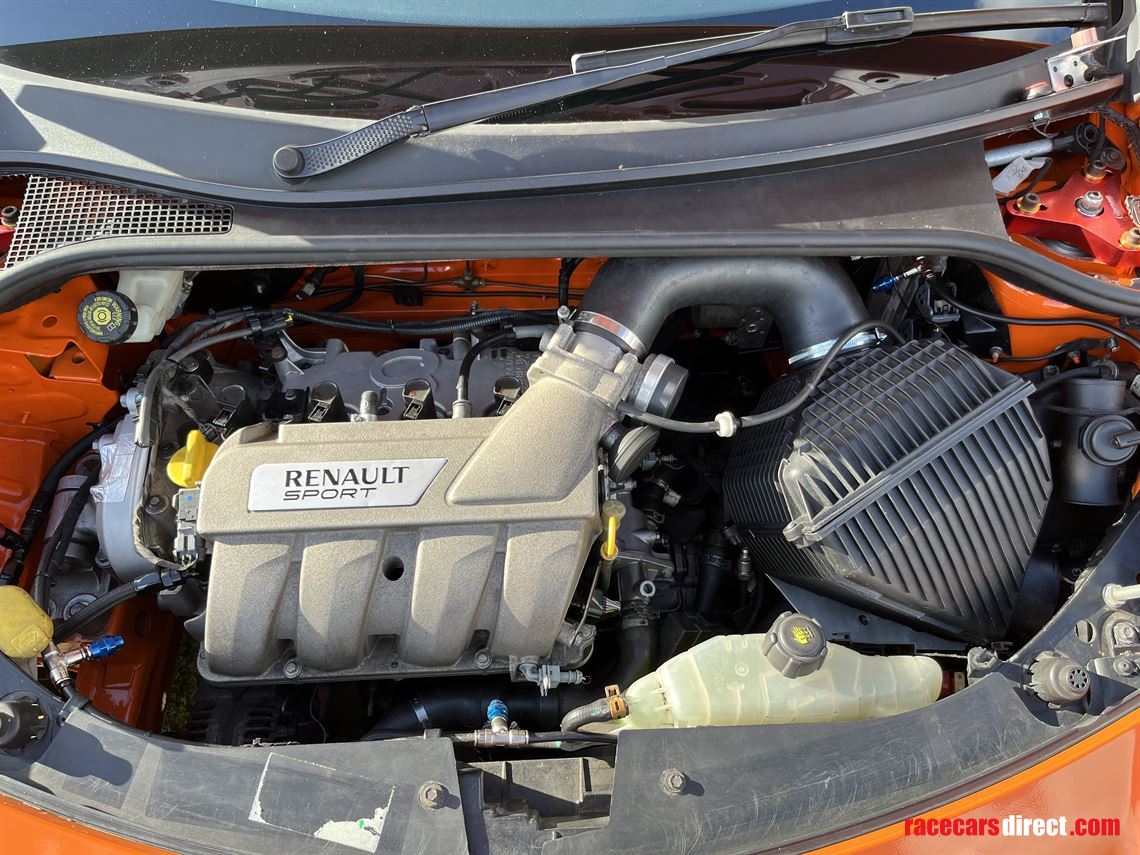 renault-clio-cup-200-racetrack-car-price-drop