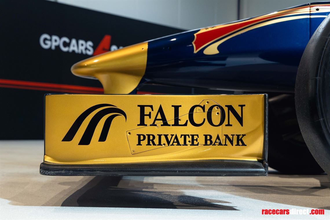 f1-scuderia-toro-rosso-str4-original-2009