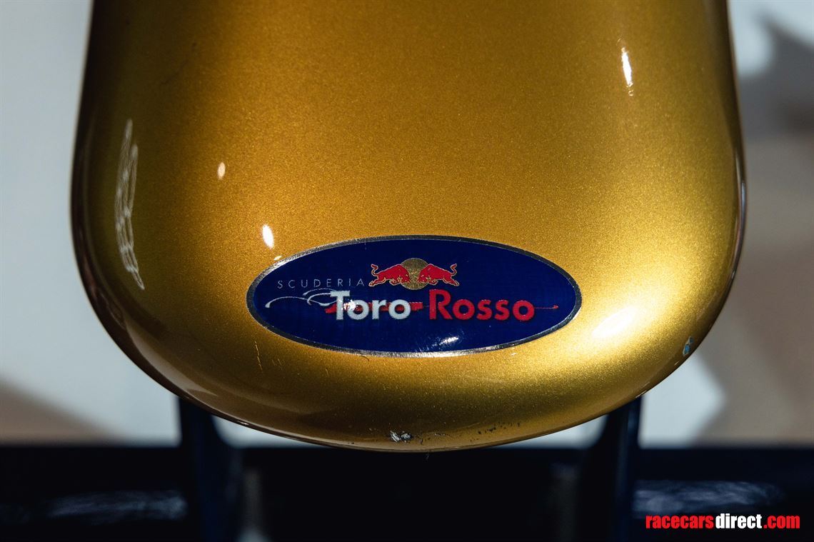 f1-scuderia-toro-rosso-str4-original-2009