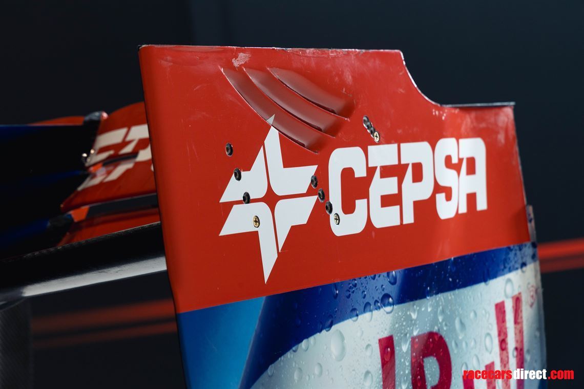 f1-scuderia-toro-rosso-str4-original-2009