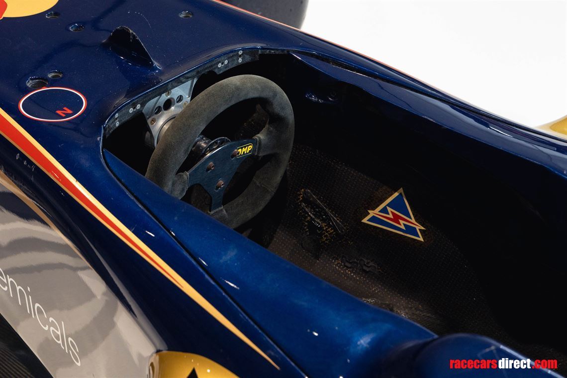 f1-scuderia-toro-rosso-str4-original-2009