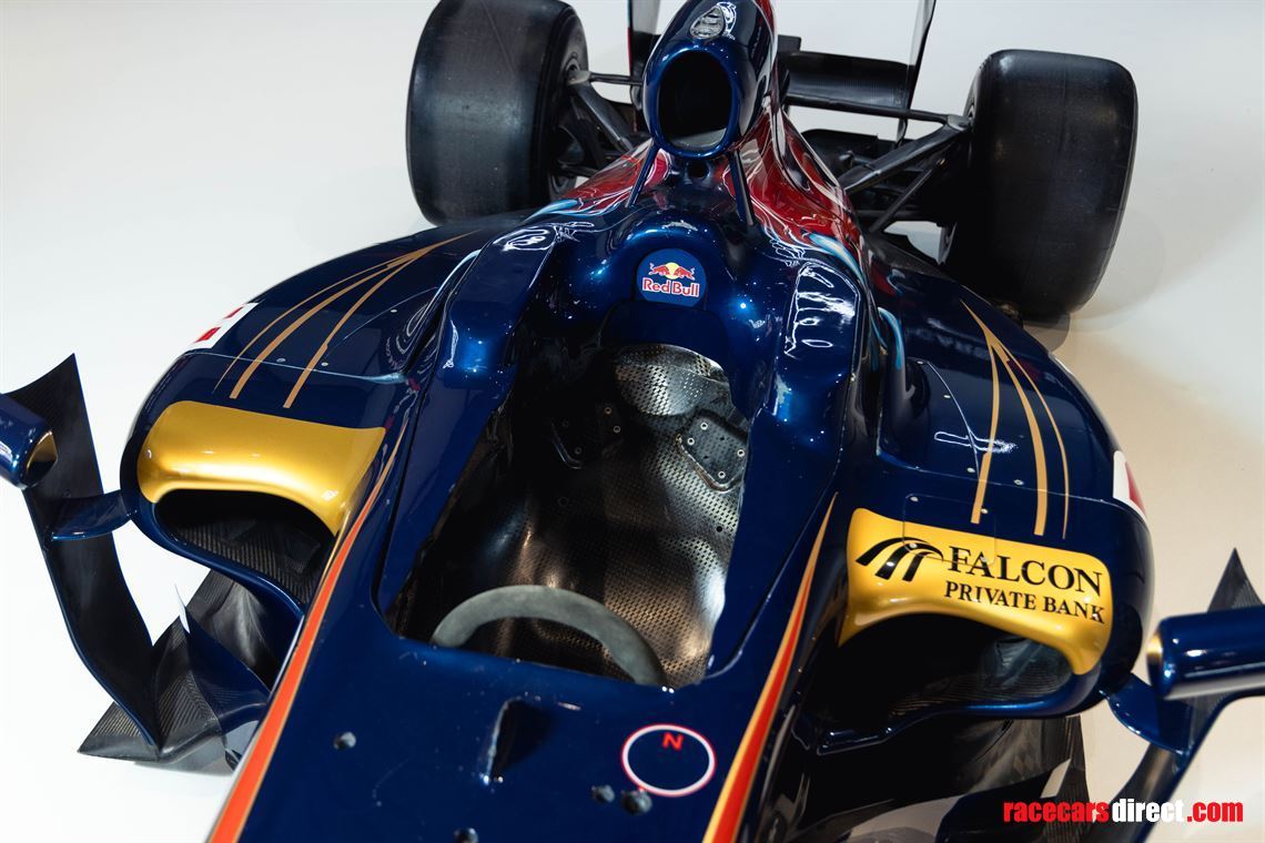 f1-scuderia-toro-rosso-str4-original-2009
