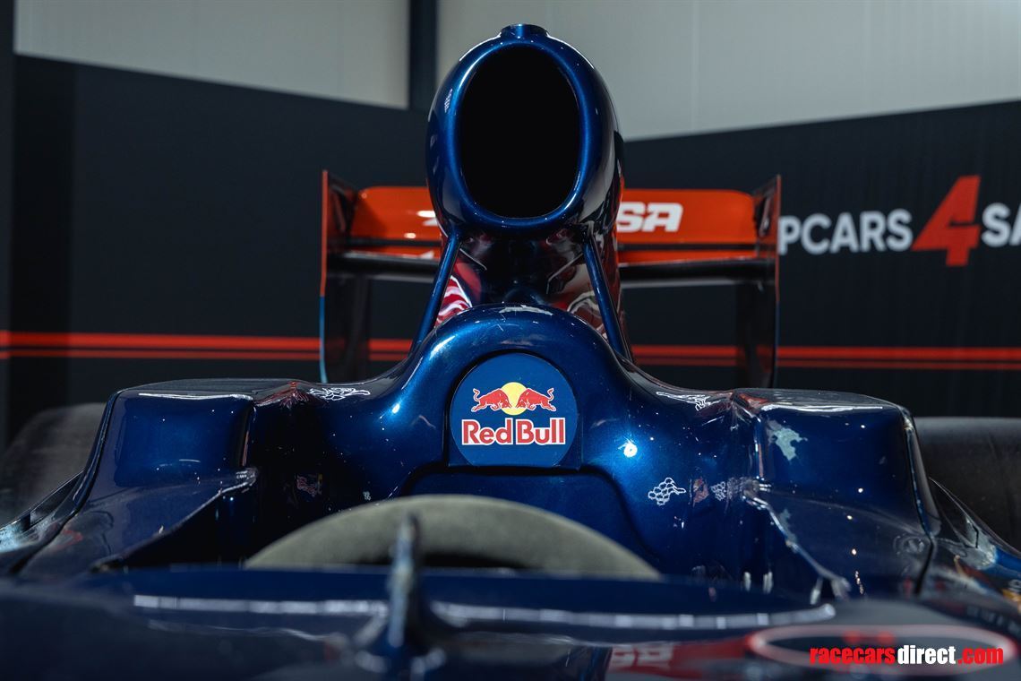 f1-scuderia-toro-rosso-str4-original-2009