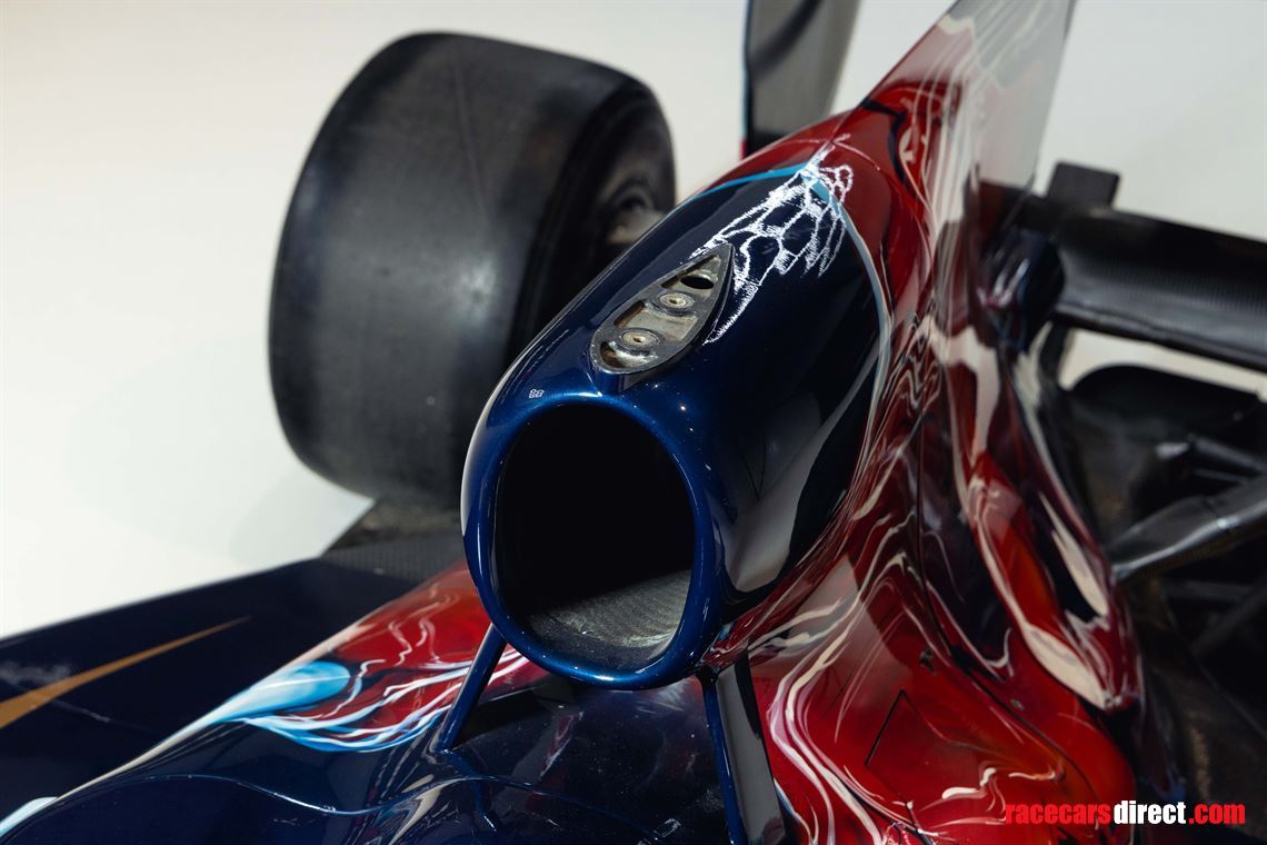 f1-scuderia-toro-rosso-str4-original-2009