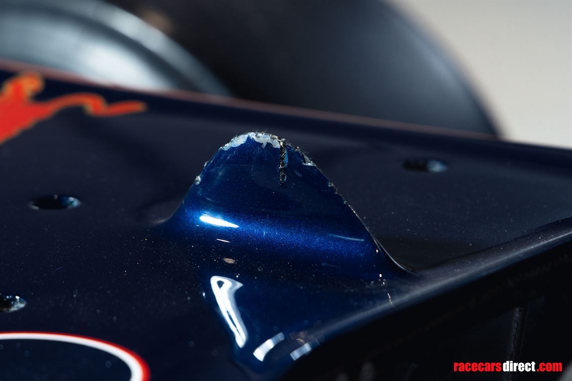 f1-scuderia-toro-rosso-str4-original-2009