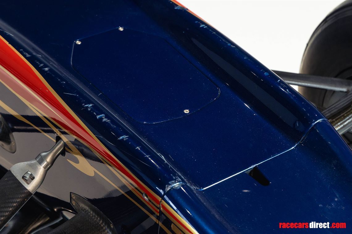 f1-scuderia-toro-rosso-str4-original-2009