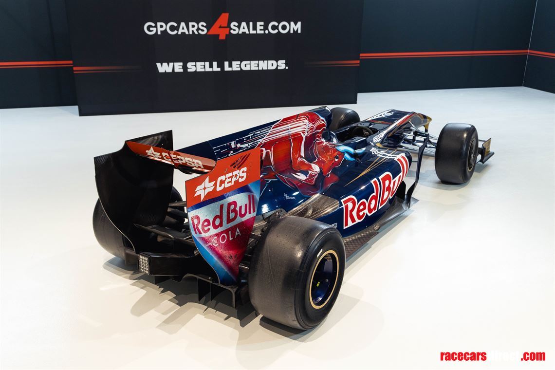 f1-scuderia-toro-rosso-str4-original-2009