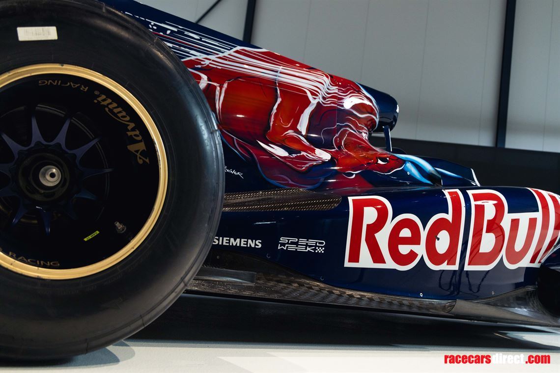 f1-scuderia-toro-rosso-str4-original-2009