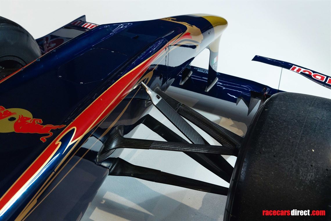 f1-scuderia-toro-rosso-str4-original-2009