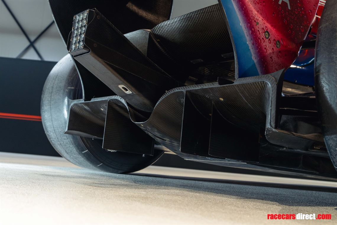 f1-scuderia-toro-rosso-str4-original-2009